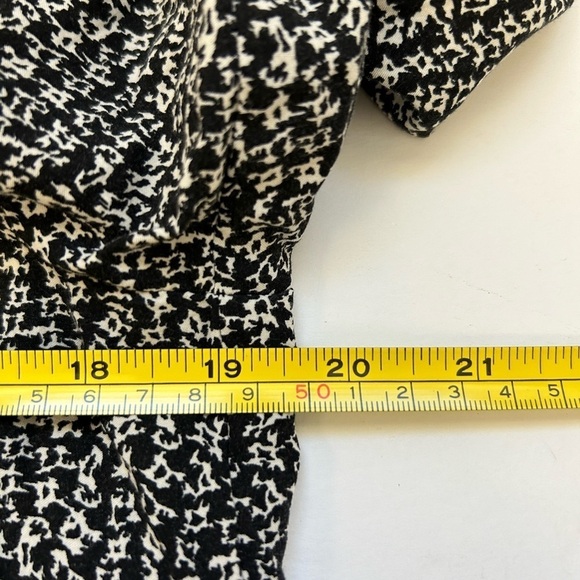 J Jill Long Sleeve Button Down Rayon Blouse Size M/ Excellent Condition - Picture 8 of 11